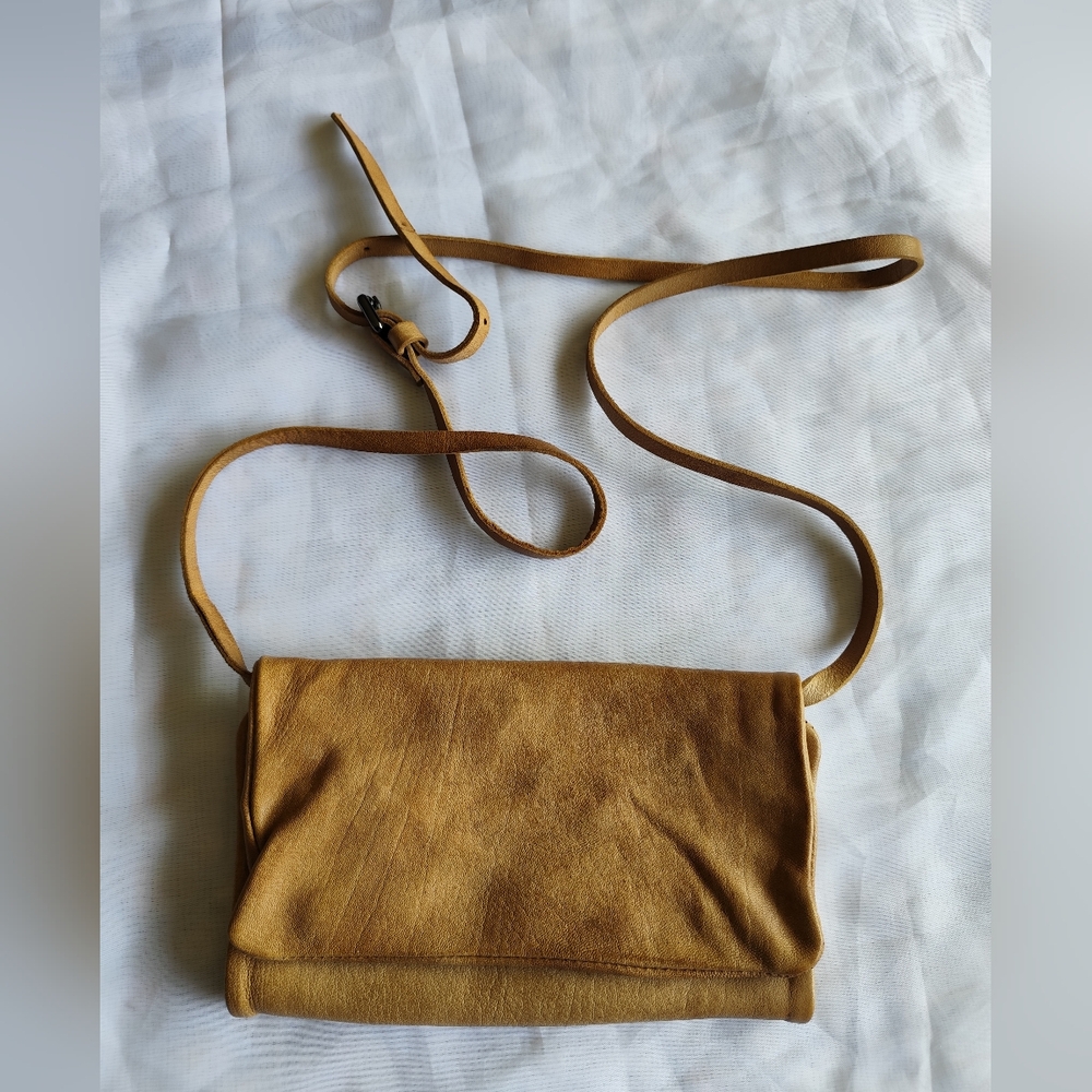 4/$50⭐️SOHOBAGS Crossbody Leather Pochette Bag
